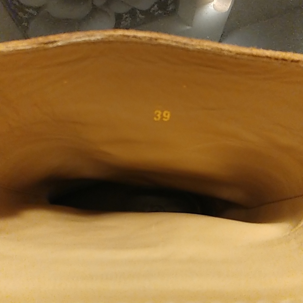 Maison des Talons fringe suede boot - Picture 2 of 5